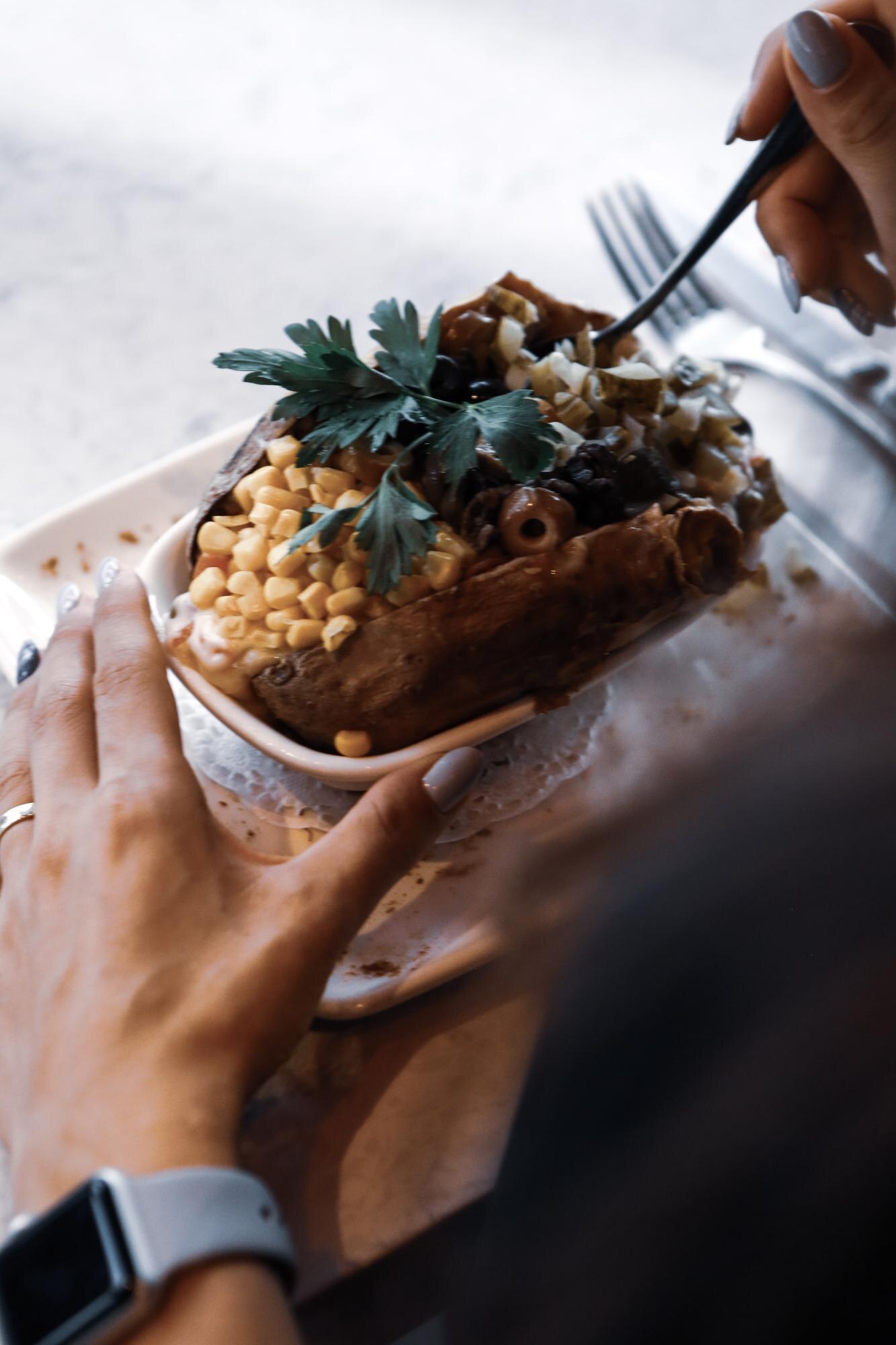 How to Compare Wedding Catering, Photography and Entertainment in Essex