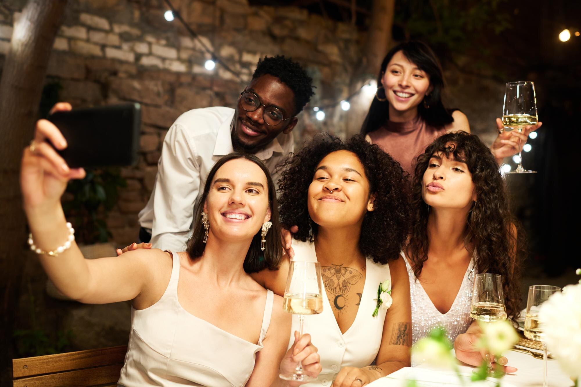 Lively, Not Loud: Wedding Entertainment Ideas for an Essex Celebration Without the Chaos